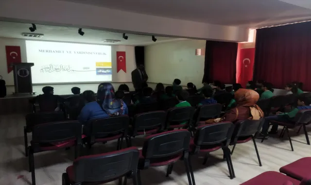 Bahşılı’da öğrencilere "merhamet ve yardımseverlik" anlatıldı Bahşılı’da öğrencilere "merhamet ve yardımseverlik" anlatıldı