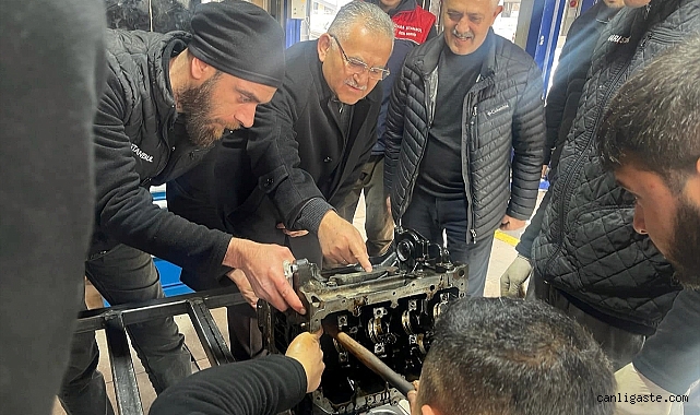 Büyükkılıç, sanayi esnafını ziyaret etti Büyükkılıç, sanayi esnafını ziyaret etti