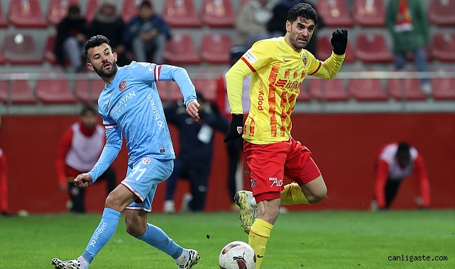 Futbol: Süper Lig: Kayserispor: 0 - Antalyaspor: 1 (İlk yarı) Futbol: Süper Lig: Kayserispor: 0 - Antalyaspor: 1 (İlk yarı)