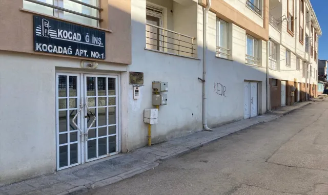 GÜNCELLEME - Eskişehir’de evinde ölü bulunan kadının katil zanlısı yakalandı GÜNCELLEME - Eskişehir’de evinde ölü bulunan kadının katil zanlısı yakalandı