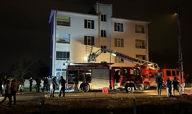 Kayseri’de yangın! 1 can kaybı, 8 yaralı Kayseri’de yangın! 1 can kaybı, 8 yaralı