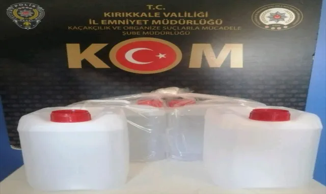 Kırıkkale’de kargo gönderisinde 20 litre kaçak etil alkol ele geçirildi Kırıkkale’de kargo gönderisinde 20 litre kaçak etil alkol ele geçirildi