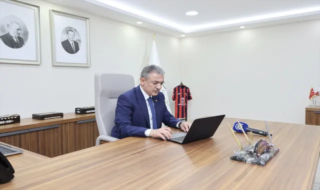 Mardin Valisi Akkoyun, "Yılın Kareleri 2023" oylamasına katıldı Mardin Valisi Akkoyun, "Yılın Kareleri 2023" oylamasına katıldı