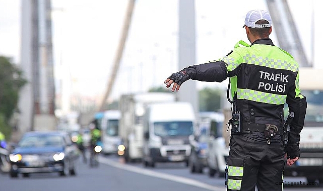 Trafik idari para cezalarının indirimli ödeme süresi uzatıldı Trafik idari para cezalarının indirimli ödeme süresi uzatıldı