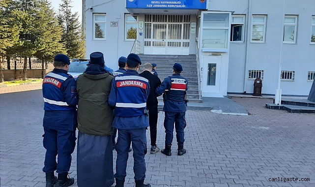 Kayseri’de DEAŞ operasyonu: 2 kişi yakalandı Kayseri’de DEAŞ operasyonu: 2 kişi yakalandı