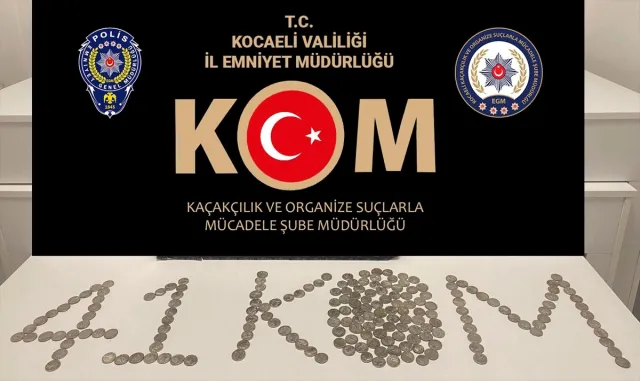 Kocaeli’de 264 sikke ile yüzük ele geçirildi Kocaeli’de 264 sikke ile yüzük ele geçirildi