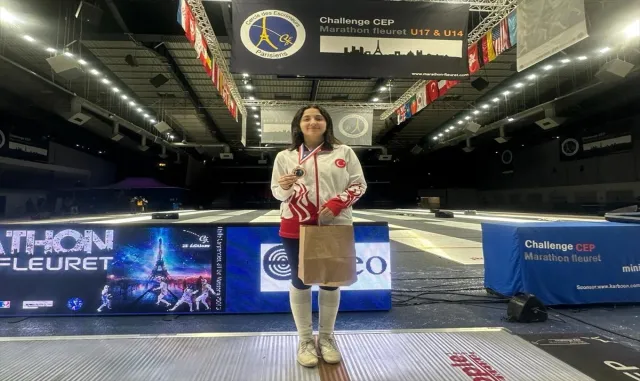 Milli eskrimci Ada Küfeciler, Fransa’da bronz madalya kazandı Milli eskrimci Ada Küfeciler, Fransa’da bronz madalya kazandı