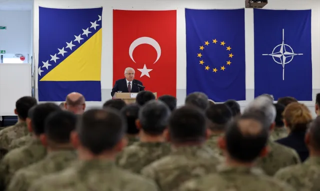 Milli Savunma Bakanı Güler, Bosna Hersek’te EUFOR Türk Temsil Heyeti Başkanlığında konuştu: Milli Savunma Bakanı Güler, Bosna Hersek’te EUFOR Türk Temsil Heyeti Başkanlığında konuştu: