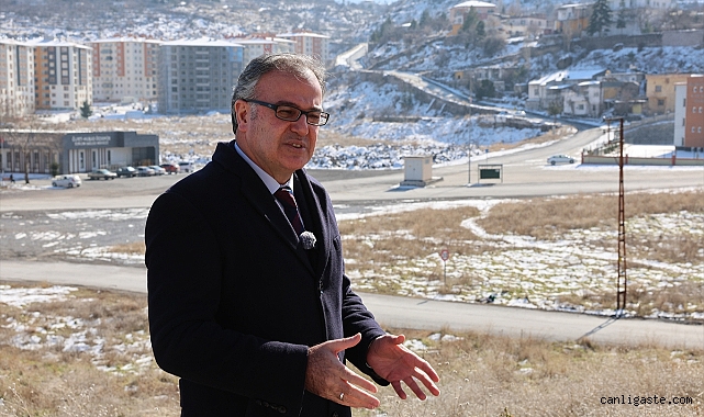 Özdoğan, TOKİ konutlarının yapılacağı alanı inceledi Özdoğan, TOKİ konutlarının yapılacağı alanı inceledi