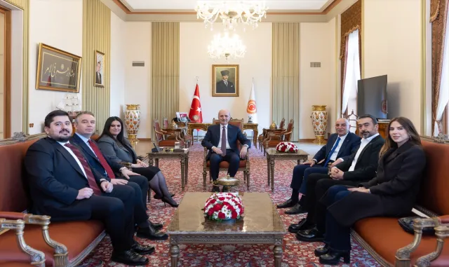 TBMM Başkanı Kurtulmuş, Cumhur İttifakı’nın ABB Başkan adayı Altınok’u kabul etti TBMM Başkanı Kurtulmuş, Cumhur İttifakı’nın ABB Başkan adayı Altınok’u kabul etti