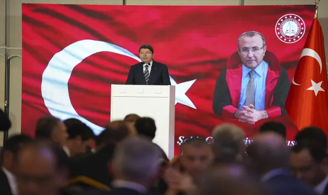 Adalet Bakanı Tunç, "Hakim ve Cumhuriyet Savcıları" iftarında konuştu: Adalet Bakanı Tunç, "Hakim ve Cumhuriyet Savcıları" iftarında konuştu: