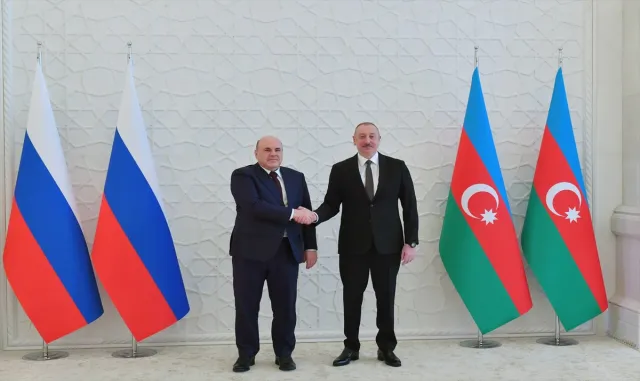 Azerbaycan Cumhurbaşkanı Aliyev, Rusya Başbakanı Mişustin’i kabul etti Azerbaycan Cumhurbaşkanı Aliyev, Rusya Başbakanı Mişustin’i kabul etti