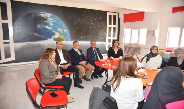 Bahşılı’da 8 Mart Dünya Kadınlar Günü kutlandı Bahşılı’da 8 Mart Dünya Kadınlar Günü kutlandı