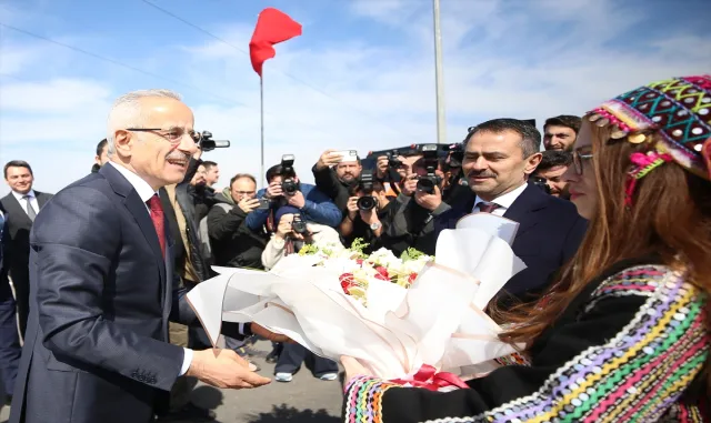Bakan Uraloğlu, Bayramiç-Etili Çevre Yolları ve Çanakkale Merkez Sarıcaeli Kavşağı Açılış Töreni’nde konuştu: Bakan Uraloğlu, Bayramiç-Etili Çevre Yolları ve Çanakkale Merkez Sarıcaeli Kavşağı Açılış Töreni’nde konuştu: