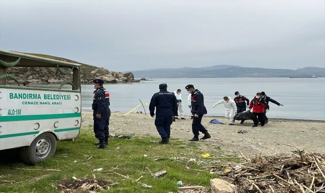 Bandırma’da sahilde erkek cesedi bulundu Bandırma’da sahilde erkek cesedi bulundu