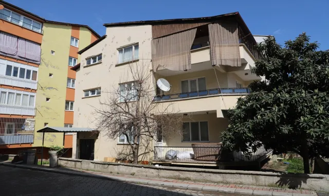 GÜNCELLEME - Denizli’de sobadan çıkan gazdan zehirlenen anne ve oğlunun cenazeleri defnedildi GÜNCELLEME - Denizli’de sobadan çıkan gazdan zehirlenen anne ve oğlunun cenazeleri defnedildi