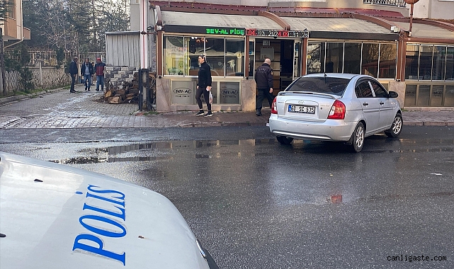 Kayseri’de fırında silahlı kavga: 1 ölü, 1 yaralı (GÜNCELLEME) Kayseri’de fırında silahlı kavga: 1 ölü, 1 yaralı (GÜNCELLEME)