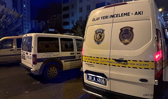 Kayseri’de silahla kendini vuran genç ağır yaralandı! Kayseri’de silahla kendini vuran genç ağır yaralandı!
