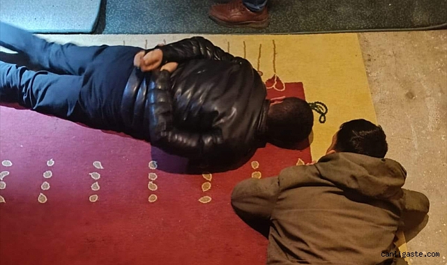 Kayseri’de uyuşturucu operasyonu: 14 kişi yakalandı Kayseri’de uyuşturucu operasyonu: 14 kişi yakalandı
