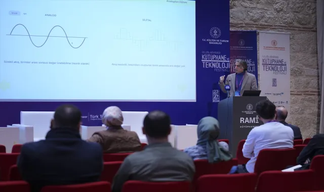 Kütüphane ve Teknoloji Festivali’nde dijitalleştirme konuşuldu Kütüphane ve Teknoloji Festivali’nde dijitalleştirme konuşuldu
