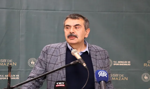 Milli Eğitim Bakanı Tekin, Erzurum’da üniversite öğrencileriyle iftarda buluştu: Milli Eğitim Bakanı Tekin, Erzurum’da üniversite öğrencileriyle iftarda buluştu: