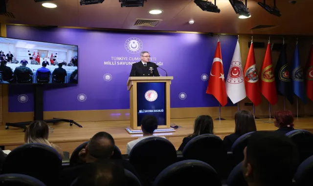 Milli Savunma Bakanlığında basın bilgilendirme toplantısı yapıldı (1) Milli Savunma Bakanlığında basın bilgilendirme toplantısı yapıldı (1)