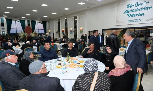Seydişehir’de şehit ve gazi yakınları iftarda bir araya geldi Seydişehir’de şehit ve gazi yakınları iftarda bir araya geldi