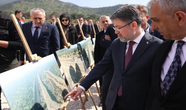 Tarım ve Orman Bakanı Yumaklı, İzmir’de konuştu: Tarım ve Orman Bakanı Yumaklı, İzmir’de konuştu: