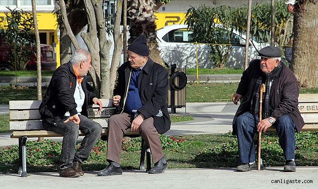 Türkiye’de ilk defa ’Yaşlı Profili Araştırması’ yapıldı Türkiye’de ilk defa ’Yaşlı Profili Araştırması’ yapıldı