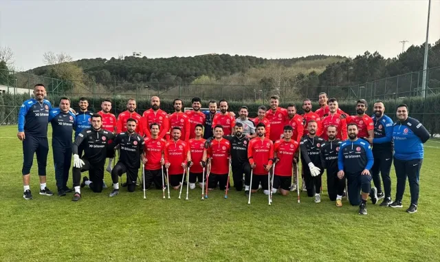 Ampute Milli Futbol Takımı’nın İstanbul kampı başladı Ampute Milli Futbol Takımı’nın İstanbul kampı başladı