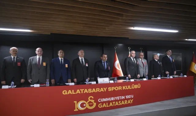 Galatasaray Kulübünde divan kurulu toplantısı yapıldı Galatasaray Kulübünde divan kurulu toplantısı yapıldı