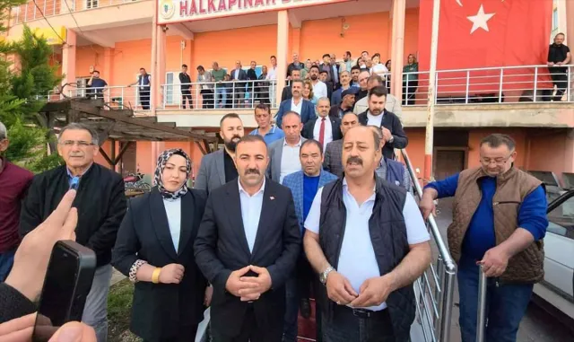 Halkapınar Belediyesi’nde devir teslim töreni düzenlendi Halkapınar Belediyesi’nde devir teslim töreni düzenlendi