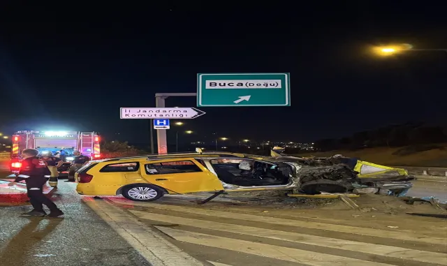 İzmir’de otoyolda bariyere çarpan taksideki 1 kişi öldü, 5 kişi yaralandı İzmir’de otoyolda bariyere çarpan taksideki 1 kişi öldü, 5 kişi yaralandı