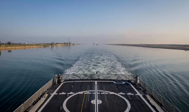 Japonya seyri için Türkiye’den yola çıkan TCG Kınalıada, Süveyş Kanalı’na ulaştı Japonya seyri için Türkiye’den yola çıkan TCG Kınalıada, Süveyş Kanalı’na ulaştı