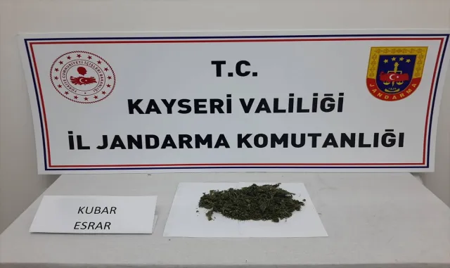 Kayseri’de uyuşturucu operasyonunda bir zanlı yakalandı Kayseri’de uyuşturucu operasyonunda bir zanlı yakalandı