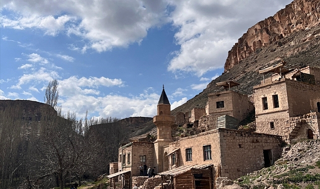 Kayseri’nin Kapadokya’ya açılan kapısı Soğanlı Vadisi’ne ziyaretçi akını... Kayseri’nin Kapadokya’ya açılan kapısı Soğanlı Vadisi’ne ziyaretçi akını...