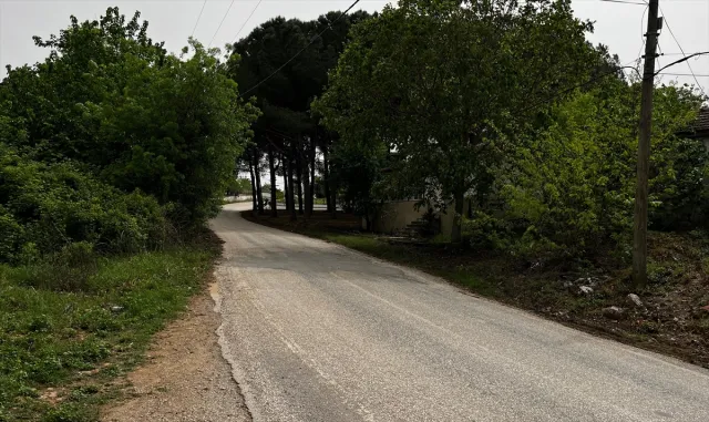 Kemik ve kıyafet parçalarının bulunduğu Korhan Berzeg’in evinin yakınında çalışmalar sürüyor Kemik ve kıyafet parçalarının bulunduğu Korhan Berzeg’in evinin yakınında çalışmalar sürüyor