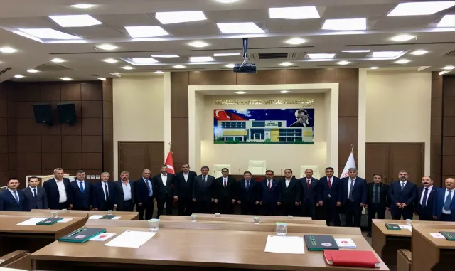 Kırşehir İl Genel Meclisi yeni dönemin ilk toplantısını yaptı Kırşehir İl Genel Meclisi yeni dönemin ilk toplantısını yaptı