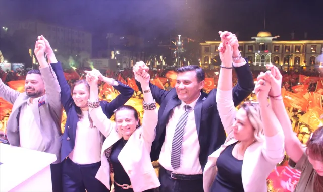 Manisa Büyükşehir Belediye Başkanlığını kazanan CHP’nin adayı Ferdi Zeyrek’ten açıklama: Manisa Büyükşehir Belediye Başkanlığını kazanan CHP’nin adayı Ferdi Zeyrek’ten açıklama: