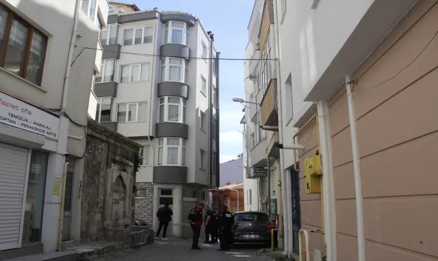 Sinop’ta temizlik yaptığı çatıdan düşen kişi öldü Sinop’ta temizlik yaptığı çatıdan düşen kişi öldü