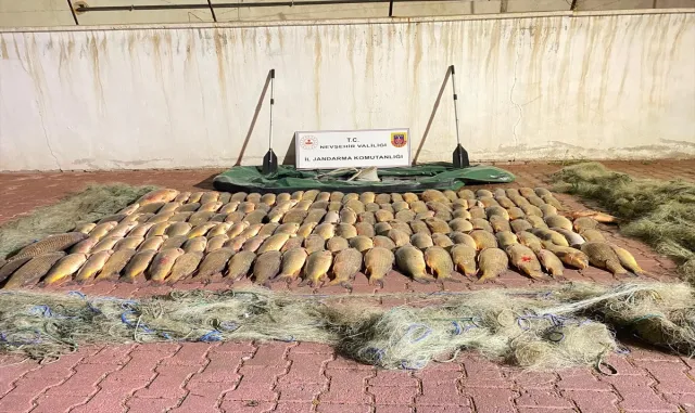 Nevşehir’de kaçak balık avlayan 2 kişi suçüstü yakalandı Nevşehir’de kaçak balık avlayan 2 kişi suçüstü yakalandı