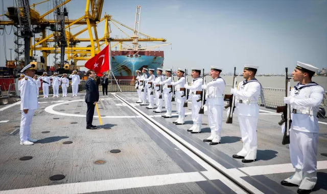 TCG Kınalıada, Bangladeş’in Chittagong Limanı’nı ziyaret etti TCG Kınalıada, Bangladeş’in Chittagong Limanı’nı ziyaret etti
