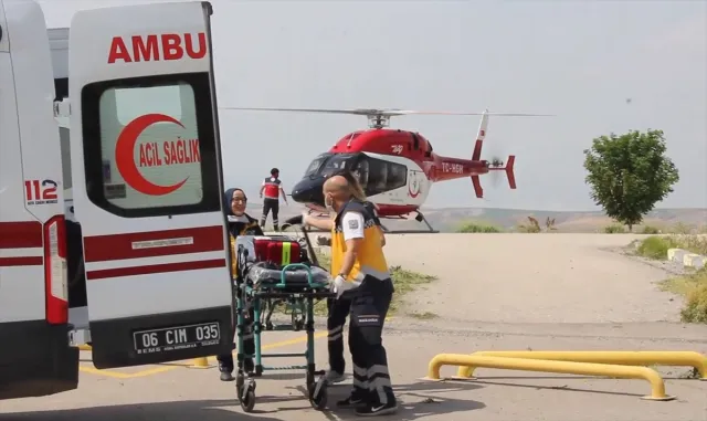 Ambulans helikopter 88 yaşındaki hasta için havalandı Ambulans helikopter 88 yaşındaki hasta için havalandı