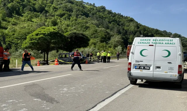 GÜNCELLEME - Sinop’ta otomobille sağlık personelinin bulunduğu araç çarpıştı, 4 kişi öldü, 2 kişi yaralandı GÜNCELLEME - Sinop’ta otomobille sağlık personelinin bulunduğu araç çarpıştı, 4 kişi öldü, 2 kişi yaralandı