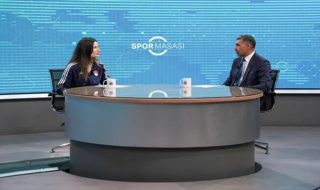 Milli eskrimci Nisanur Erbil, kılıcını Paris’te "ilkler" için çekecek Milli eskrimci Nisanur Erbil, kılıcını Paris’te "ilkler" için çekecek