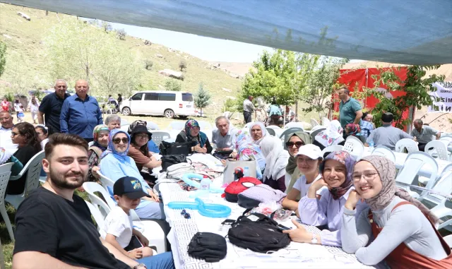 Tepeköy’de geleneksel bayram buluşması düzenlendi Tepeköy’de geleneksel bayram buluşması düzenlendi