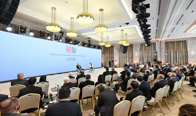 Azerbaycan Cumhurbaşkanı Aliyev, bölgesel ve küresel gelişmeleri değerlendirdi: Azerbaycan Cumhurbaşkanı Aliyev, bölgesel ve küresel gelişmeleri değerlendirdi: