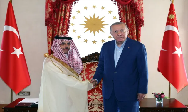 Cumhurbaşkanı Erdoğan, Suudi Arabistan Dışişleri Bakanı Faysal bin Ferhan Al Suud ile görüştü Cumhurbaşkanı Erdoğan, Suudi Arabistan Dışişleri Bakanı Faysal bin Ferhan Al Suud ile görüştü