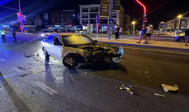 Düzce’de zincirleme trafik kazasında 7 kişi yaralandı Düzce’de zincirleme trafik kazasında 7 kişi yaralandı
