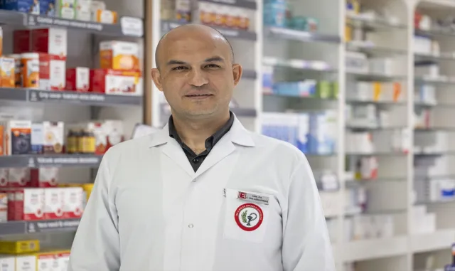 Eczacılardan "eczane" isimli alışveriş siteleri ve sahte ürünlere karşı uyarı Eczacılardan "eczane" isimli alışveriş siteleri ve sahte ürünlere karşı uyarı